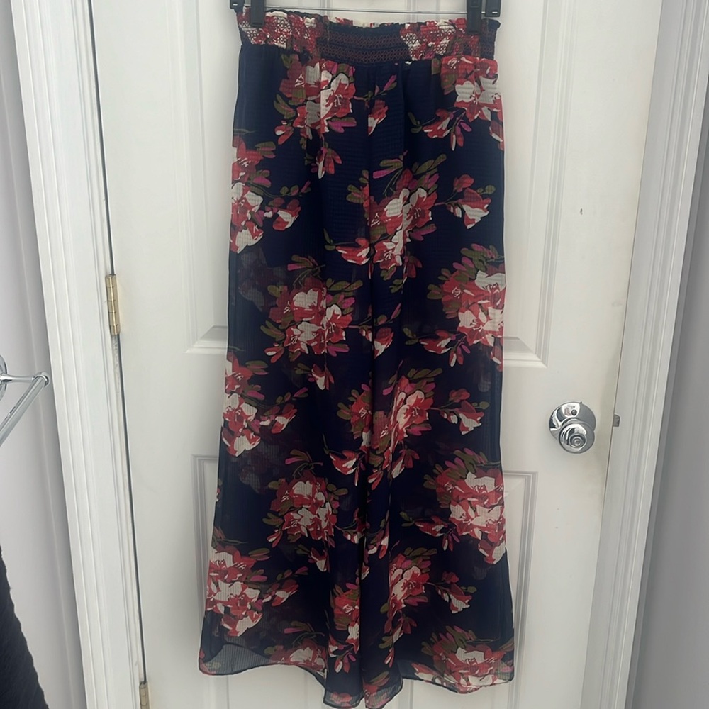 Elevenses floral sheer pants with built in shorts size small mid waist